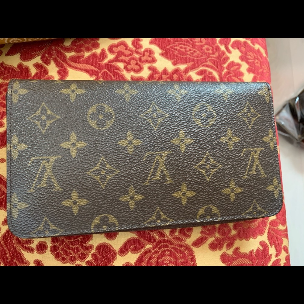 Lv Authentic Large Zippy Case Wallet, Code: Sn1015 - image 1